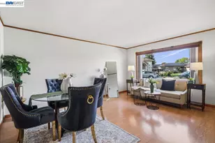 6894 Heath Ct, Pleasanton, CA 94588 - Photo 9