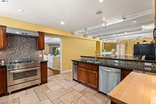 918 St Catherine Way, Claremont, CA 91711 - Photo 9
