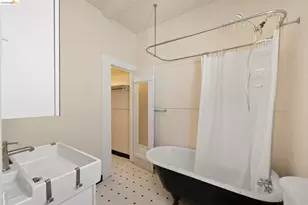 6437 Telegraph Ave, Oakland, CA 94609 - Photo 21