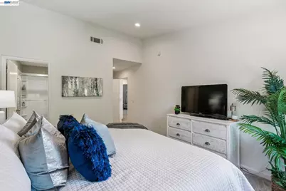 1307 Chateau Cmn, Livermore, CA 94550 - Photo 29