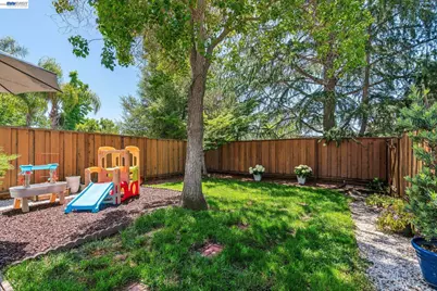 1307 Chateau Cmn, Livermore, CA 94550 - Photo 39