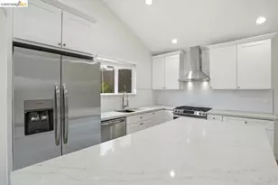 2469 Potter St, Oakland, CA 94601 - Photo 7