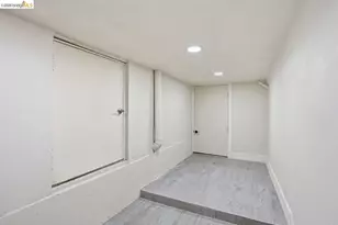 2469 Potter St, Oakland, CA 94601 - Photo 33