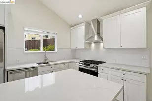 2469 Potter St, Oakland, CA 94601 - Photo 9