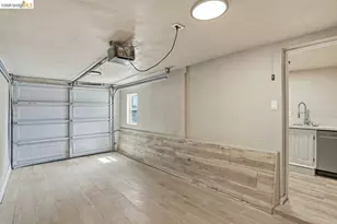 2469 Potter St, Oakland, CA 94601 - Photo 25