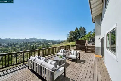 101 Warfield Dr, Moraga, CA 94556 - Photo 15