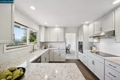 101 Warfield Dr, Moraga, CA 94556 - Photo 5