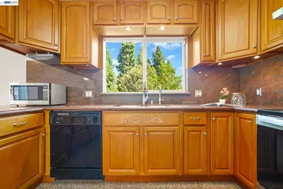 40300 Grimmer Blvd, Fremont, CA 94538 - Photo 9