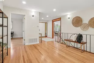 1 Woodcrest Cir, Oakland, CA 94602 - Photo 19