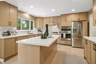 1 Woodcrest Cir, Oakland, CA 94602 - Photo 11
