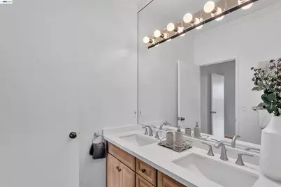 536 Shorebird Cir #5102, Redwood City, CA 94065 - Photo 17