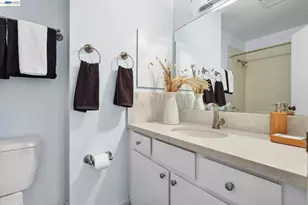 19100 Crest Ave, Castro Valley, CA 94546 - Photo 25