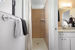 19100 Crest Ave, Castro Valley, CA 94546 - Photo 35