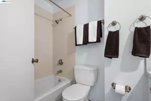 19100 Crest Ave, Castro Valley, CA 94546 - Photo 27