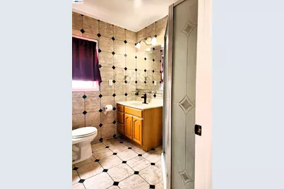 2421 96th Ave, Oakland, CA 94603 - Photo 13