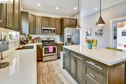 832 7th Ave, Oakland, CA 94606 - Photo 37