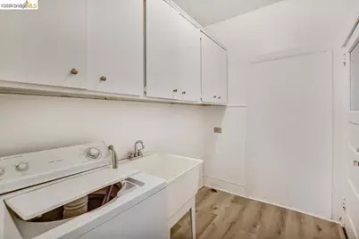 832 7th Ave, Oakland, CA 94606 - Photo 7