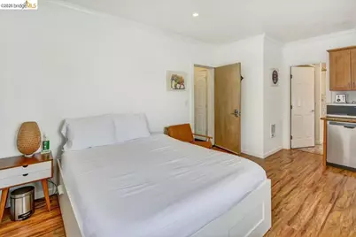 832 7th Ave, Oakland, CA 94606 - Photo 29