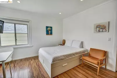 832 7th Ave, Oakland, CA 94606 - Photo 27