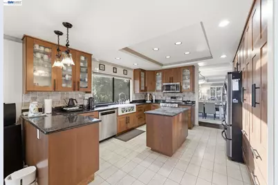 24439 Gina Ct, Hayward, CA 94541 - Photo 15