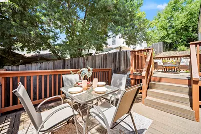 6914 Outlook Ave, Oakland, CA 94605 - Photo 15