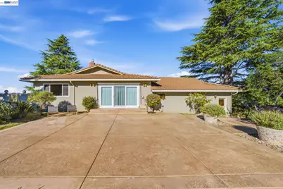 26446 Fairview, Castro Valley, CA 94542 - Photo 13