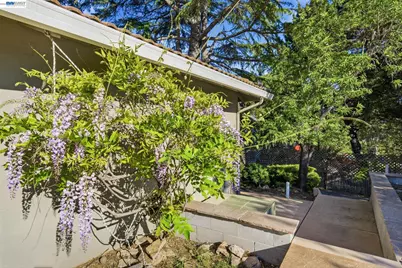 26446 Fairview, Castro Valley, CA 94542 - Photo 17