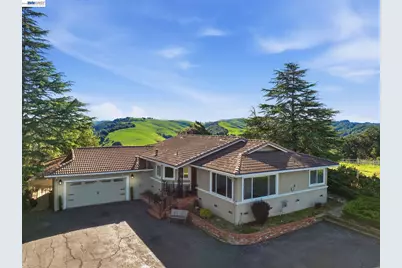 26446 Fairview, Castro Valley, CA 94542 - Photo 3