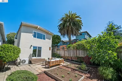 2317 Mira Vista Dr, El Cerrito, CA 94530 - Photo 33
