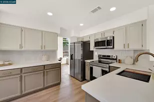 370 Carousel Dr, Vallejo, CA 94589 - Photo 9