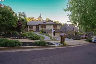 70 St James Pl, Piedmont, CA 94611 - Photo 1