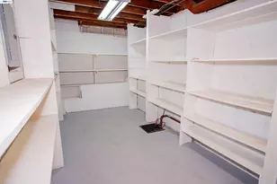 70 St James Pl, Piedmont, CA 94611 - Photo 27