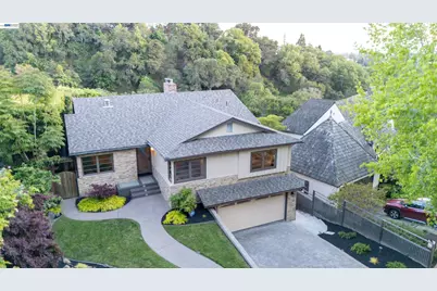 70 St James Pl, Piedmont, CA 94611 - Photo 5