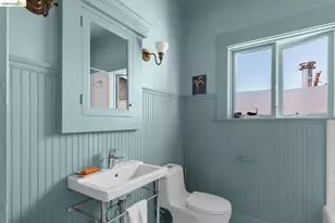 6434 Regent St, Oakland, CA 94618 - Photo 39