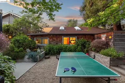 6434 Regent St, Oakland, CA 94618 - Photo 59