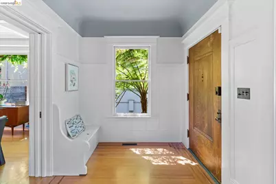 6434 Regent St, Oakland, CA 94618 - Photo 5