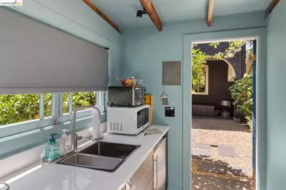 6434 Regent St, Oakland, CA 94618 - Photo 49