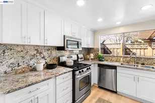 1371 Cherrywood Square, San Jose, CA 95117 - Photo 7