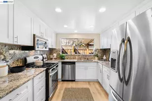 1371 Cherrywood Square, San Jose, CA 95117 - Photo 5