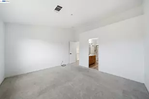 227 Clearpointe Dr, Vallejo, CA 94591 - Photo 21