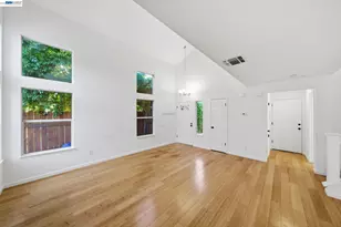 227 Clearpointe Dr, Vallejo, CA 94591 - Photo 9