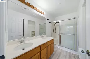 227 Clearpointe Dr, Vallejo, CA 94591 - Photo 19