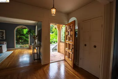 6406 Mystic, Oakland, CA 94618 - Photo 5