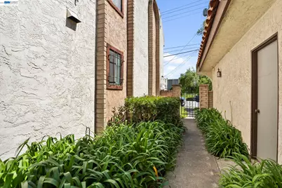 960 Joaquin Ave, San Leandro, CA 94577 - Photo 5