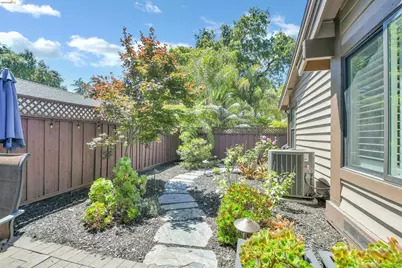 215 Charter Oak Circle, Walnut Creek, CA 94597 - Photo 19
