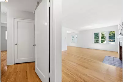 2257 Park Blvd, Oakland, CA 94606 - Photo 11