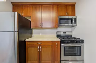 2257 Park Blvd, Oakland, CA 94606 - Photo 15