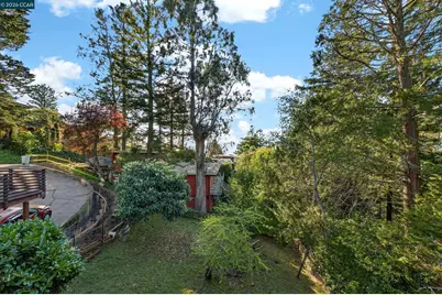 230 Fairlawn Dr, Berkeley, CA 94708 - Photo 39