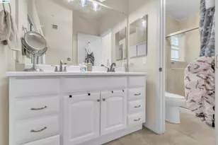 5059 Glenhollow Way, Antioch, CA 94531 - Photo 15