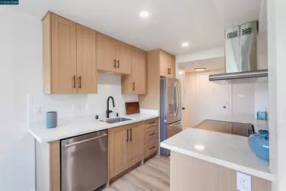 710 22nd #203, Oakland, CA 94606 - Photo 17